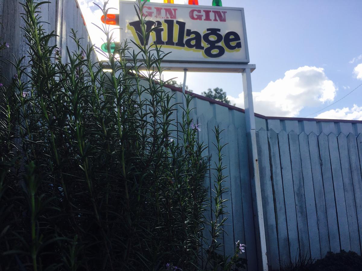 Gin Gin Village Motor Inn Motel Qld Exterior photo